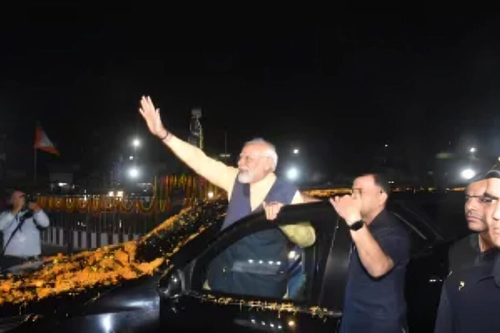 PM Modi Mega road Show, PM Modi, 